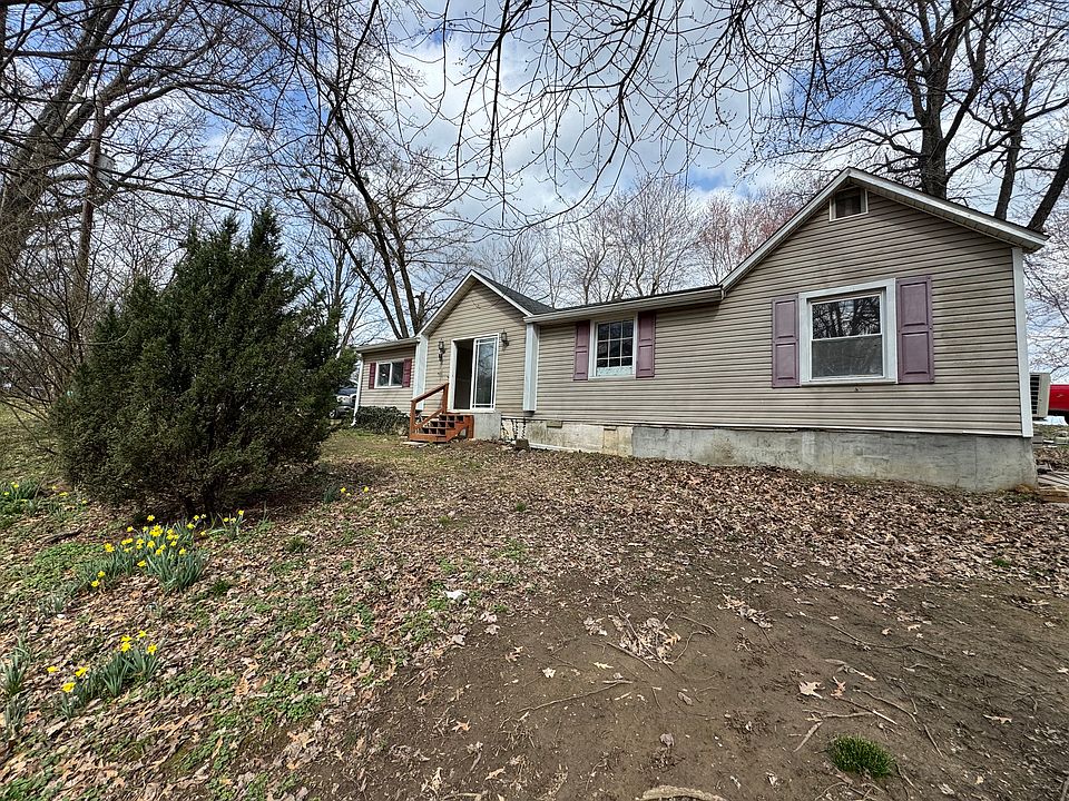 1st image of 68 Davis Cir