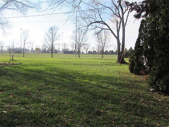 5th image of 118 S Park Lane Dr