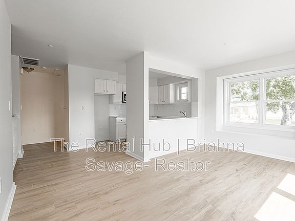3rd image of 17 Bowman Ave APT B