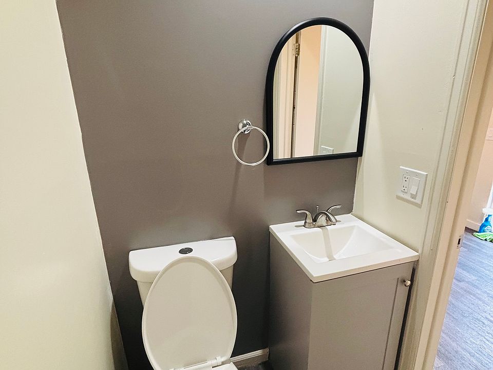 Main Floor Bathroom