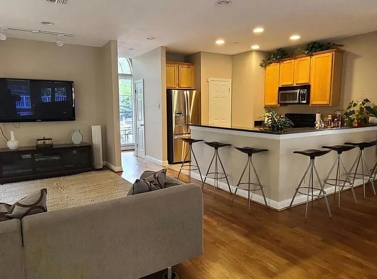 1504 Lincoln Way #212 — Photo 29