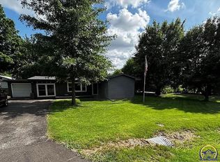 1925 NW Fredith Ln, Topeka, KS 66618