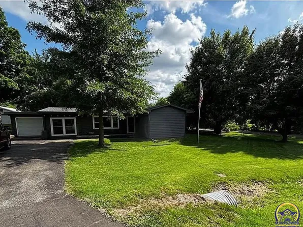 1925 NW Fredith Ln, Topeka, KS 66618