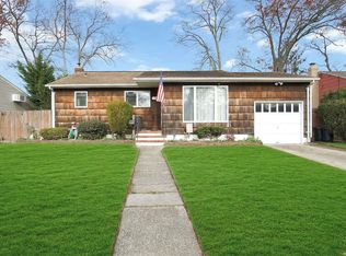 787 Frankford Rd, West Babylon, NY 11704