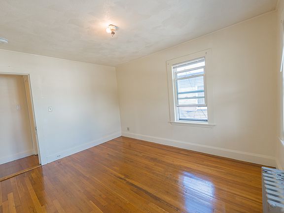 4th image of 575 Hyde Park Ave #3
