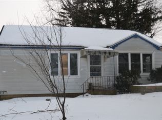 10652 W Sheridan Dr, Dunkirk, NY 14048