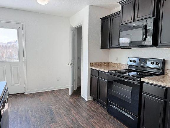 5th image of 3000 Cressler Ln