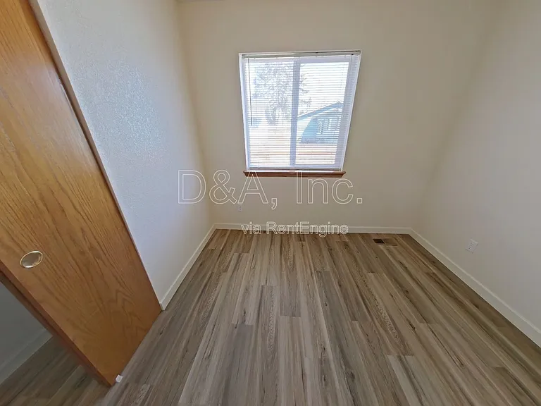 163 SE Partridge Dr — Photo 12