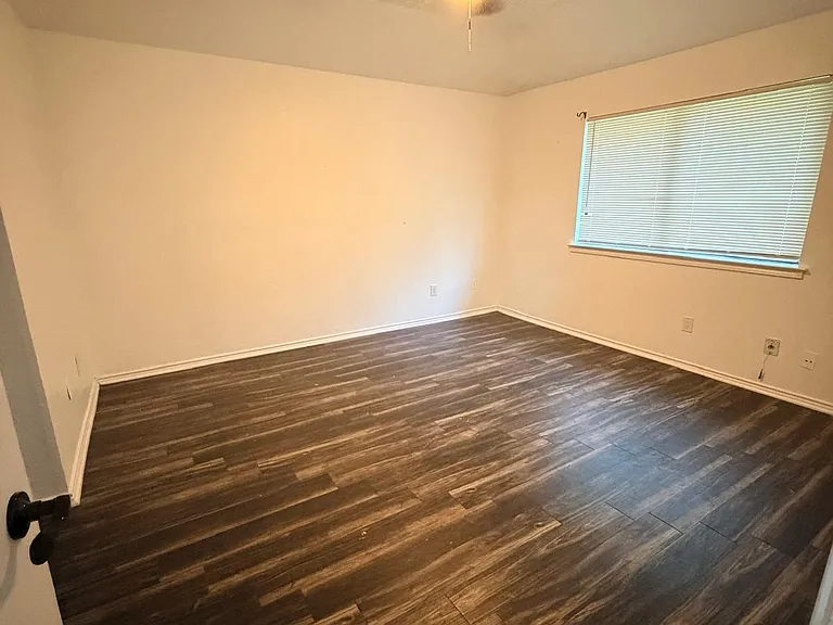 6310 Shasta Trl — Photo 8