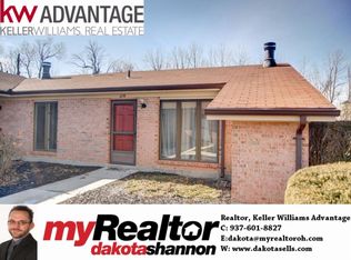 1276 Hollowbrook Dr, Dayton, OH 45458