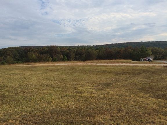 5th image of 163 Mountain Creek Trl