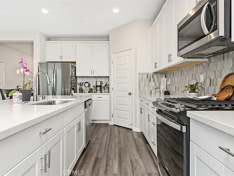 28427 Farm Creek Way — Photo 17