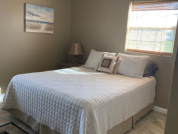 5th image of 218 Mimosa Ct