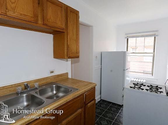 2nd image of 3267 W Wrightwood Avenue # Fl 1X1ST