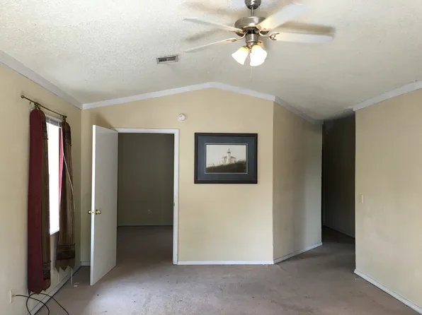 126 W Apache St, Norman, OK 73069