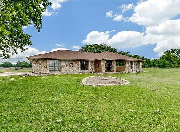 5th image of 6501 Acacia Dr