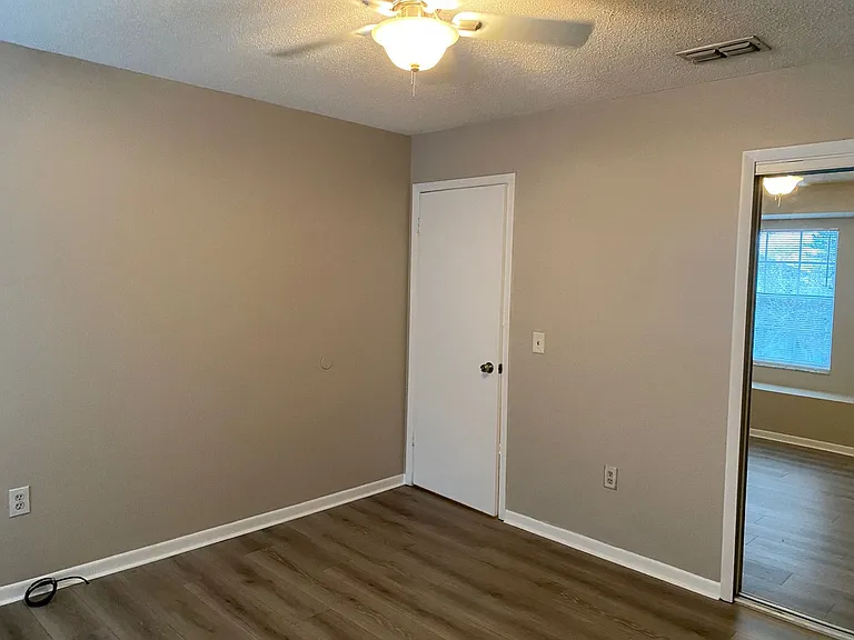 4131 Guadalupe Ct — Photo 32