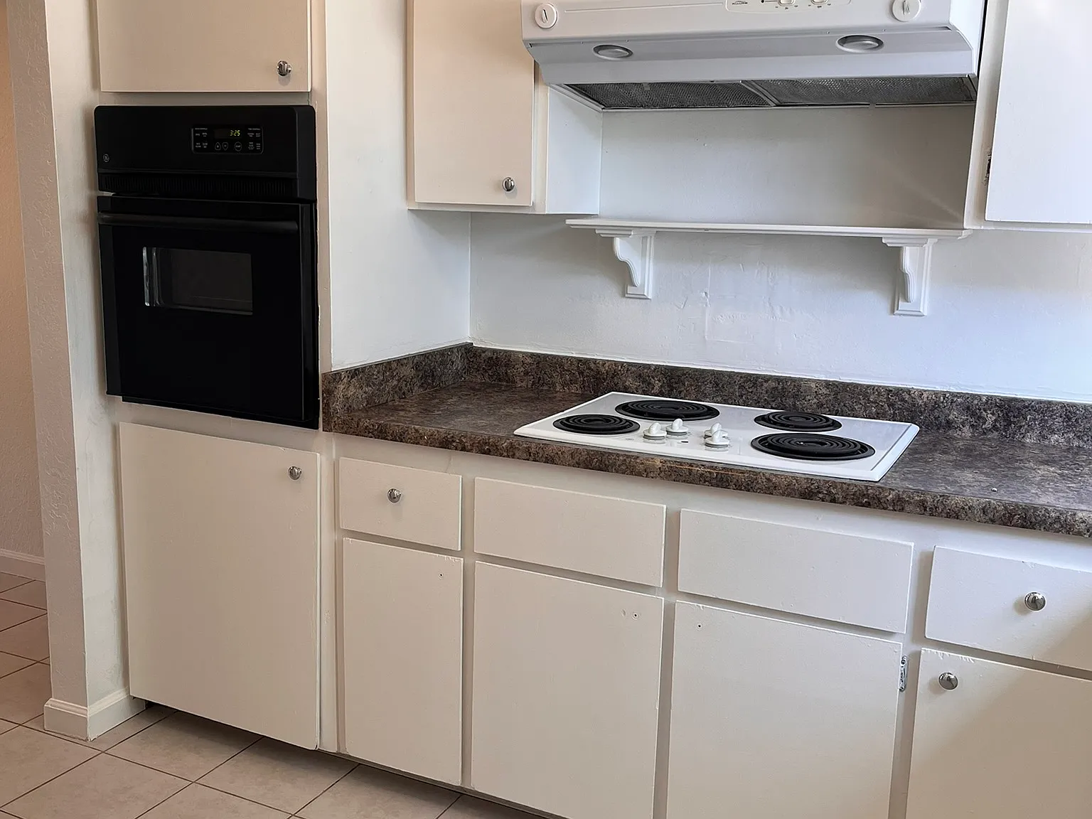2 bed, 933 sqft, $1,900 — Photo 4
