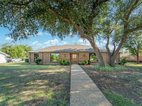 1503 Sycamore St, Breckenridge, TX 76424