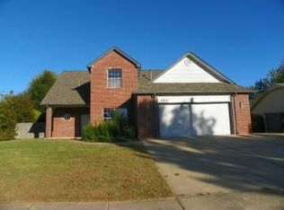 3911 S Sycamore Pl, Broken Arrow, OK 74011