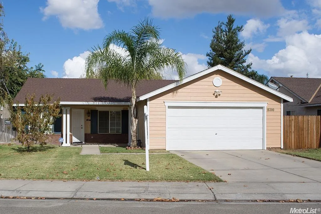 1408 Hackett Rd photo 1