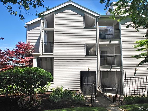 2nd image of 1115 N I St APT 101