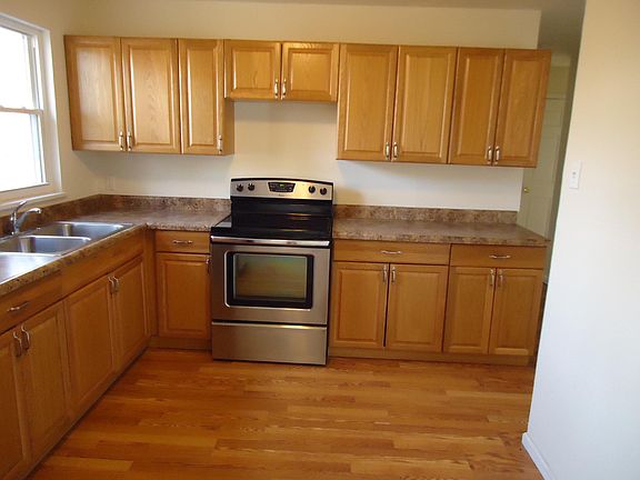 4th image of 9558 Tiber Dr