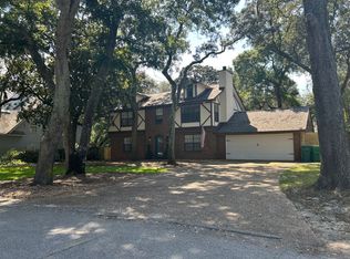 7 Shady Ln, Mary Esther, FL 32569
