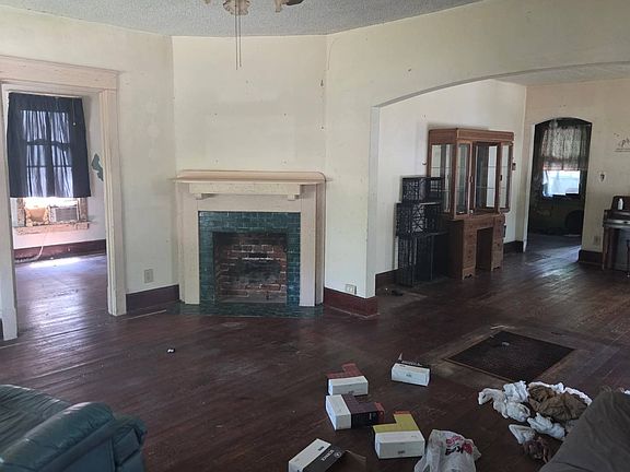 5th image of 220 N 28th St