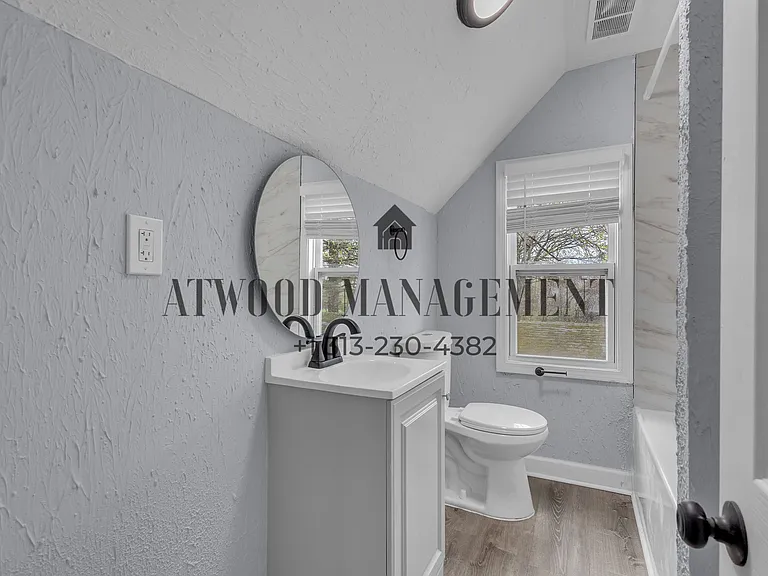 12950 Glastonbury Ave — Photo 10