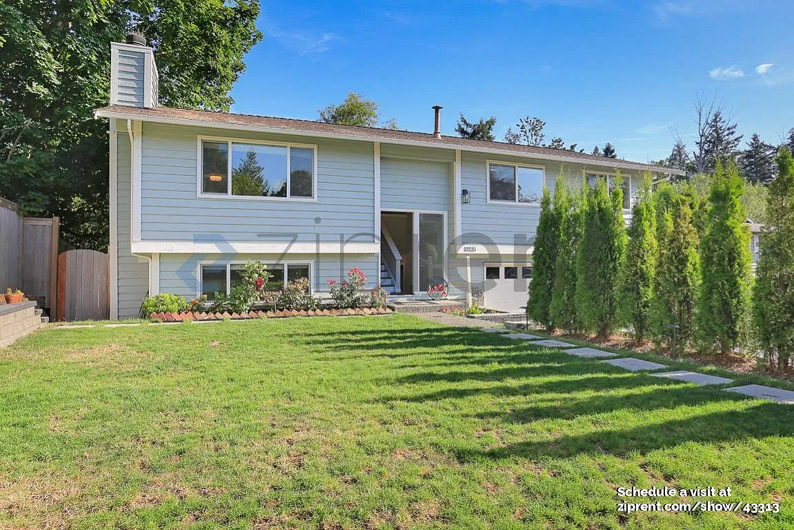3 bed, 1760 sqft, $3,740 — Photo 2