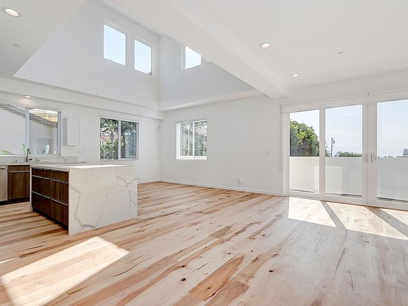 4th image of 519 N Gertruda Ave #B