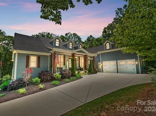 1761 Timber Run Dr, Iron Station, NC 28080