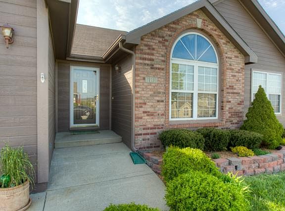 2nd image of 716 Shorthorn Dr