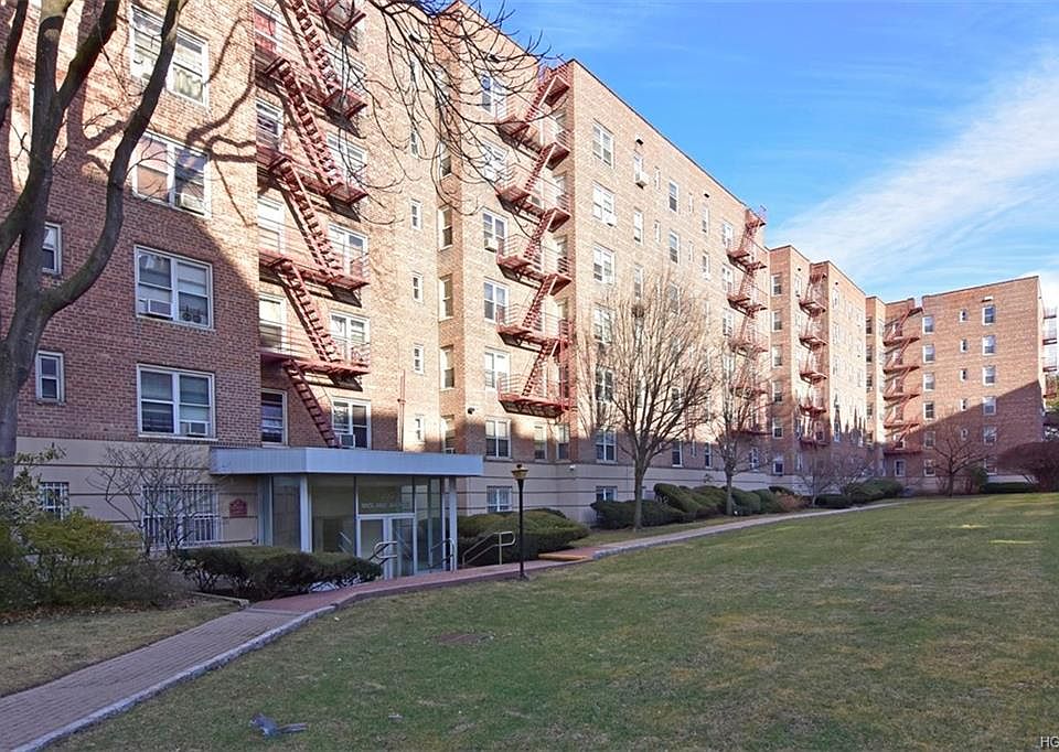 1st image of 1300 Midland Ave APT B40