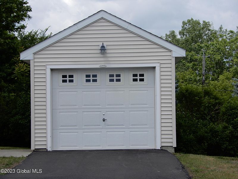 2nd image of 205 North Ridge Estates