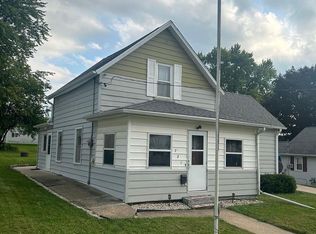 721 E Maple St, Lancaster, WI 53813