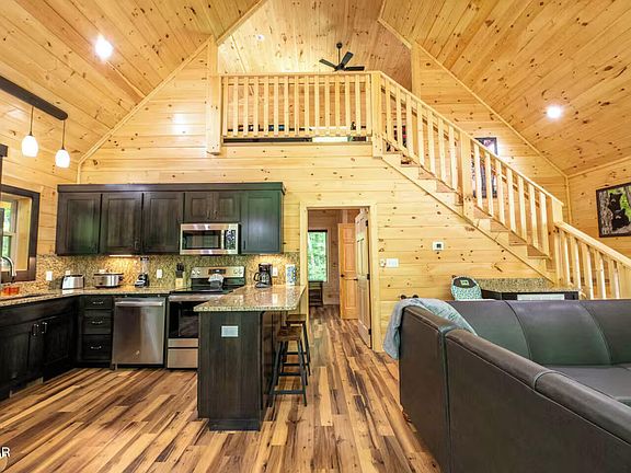 3rd image of 515 Deer Path Ln