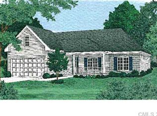 1831 Carpenter Cabin Dr, Charlotte, NC 28216