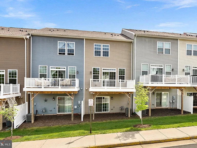 15292 Westham Ct — Photo 45