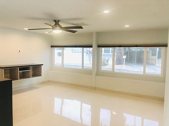 3rd image of 8 Carmel Dr