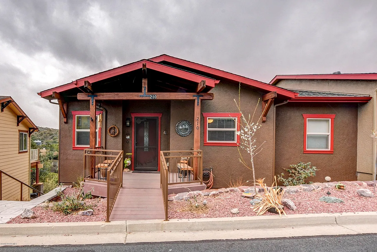 3 bed, 2.5 bath, 2548 sqft, $2,500 — Photo 4