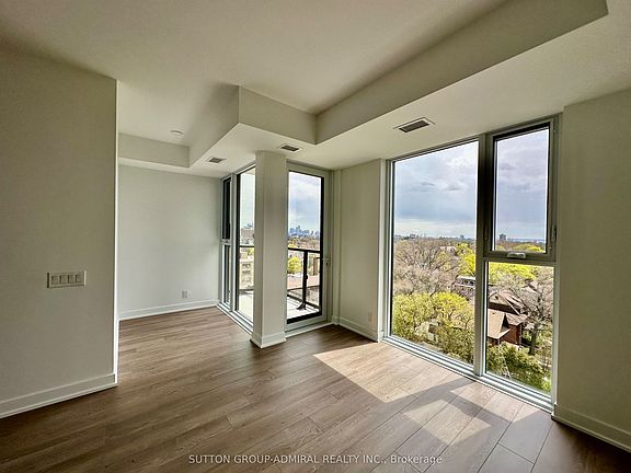 4th image of 1660 Bloor St W #903