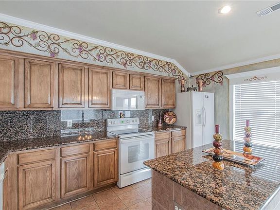 4th image of 9600 Westmere Ln