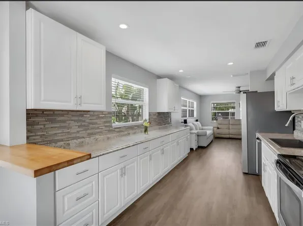 862 95th AVE N, NAPLES, FL 34108