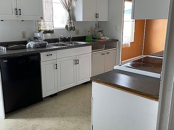 2nd image of 306 Carefree Cir