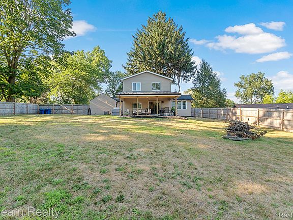 4th image of 5079 Thompson Rd