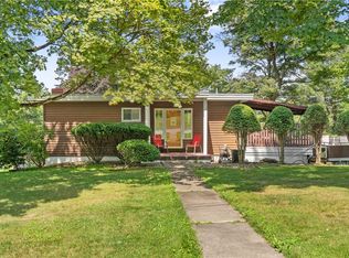 3700 Rosebriar Ave, Glenshaw, PA 15116
