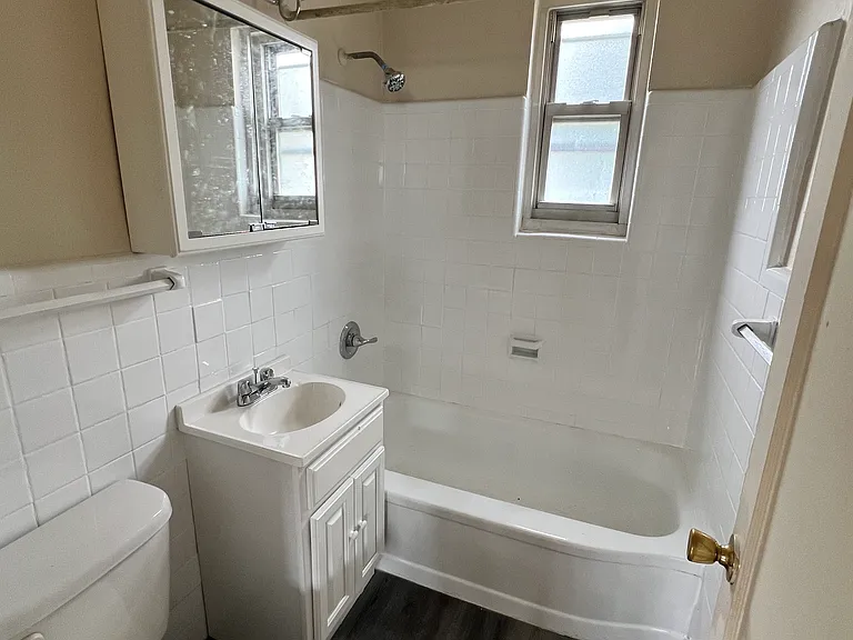 117 Ayers Ct #L1 — Photo 2
