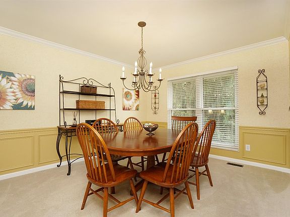 5th image of 4853 Magnolia Ct